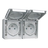 Doble base de enchufe francesa horizontal con protección infantil Efapel serie Estanca 48 IP65
