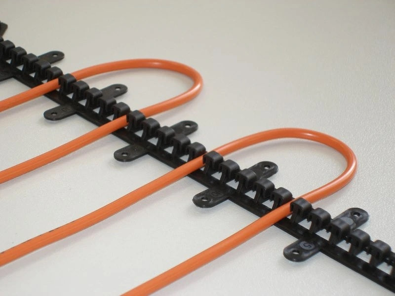 Guía de fijación de plástico Ceilhit para cable calefactor, 10 m (20 × 50 cm)