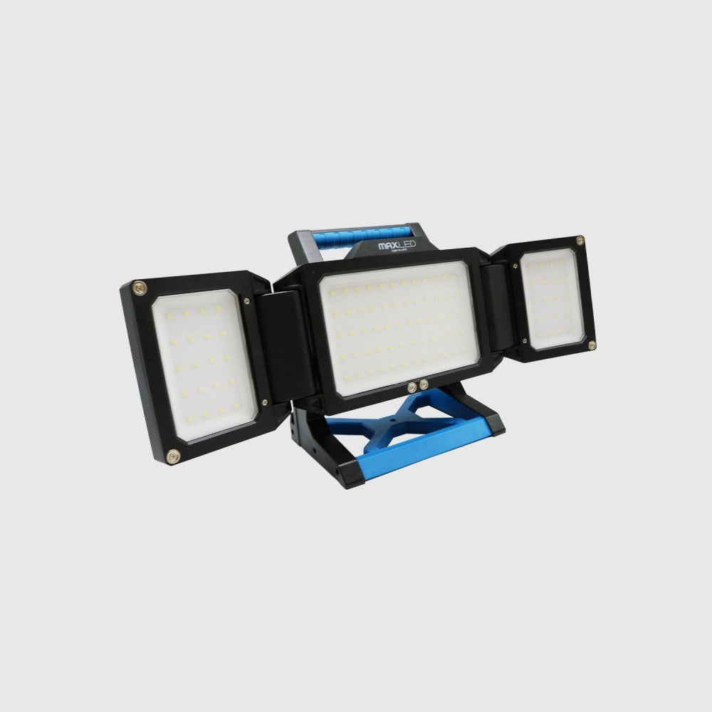Proyector LED portátil recargable Advance de 50 W