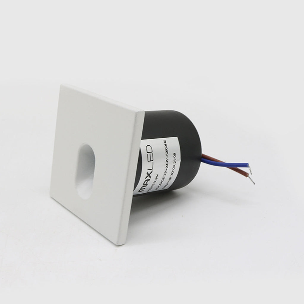Aplique LED de cortesía cuadrado Advance de 3 W