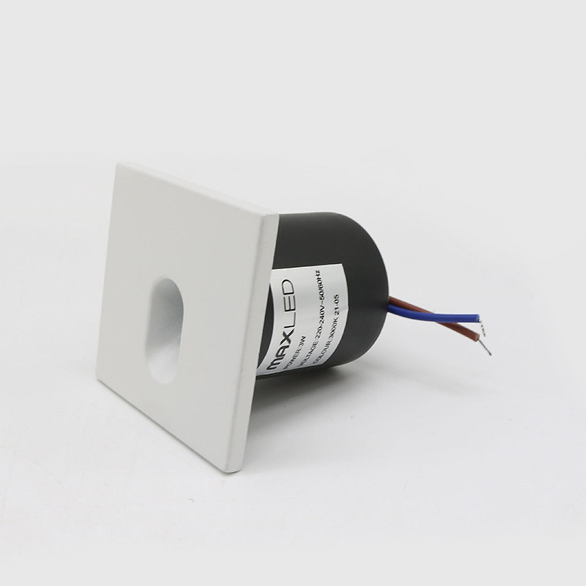 Aplique LED de cortesía cuadrado Advance de 3 W
