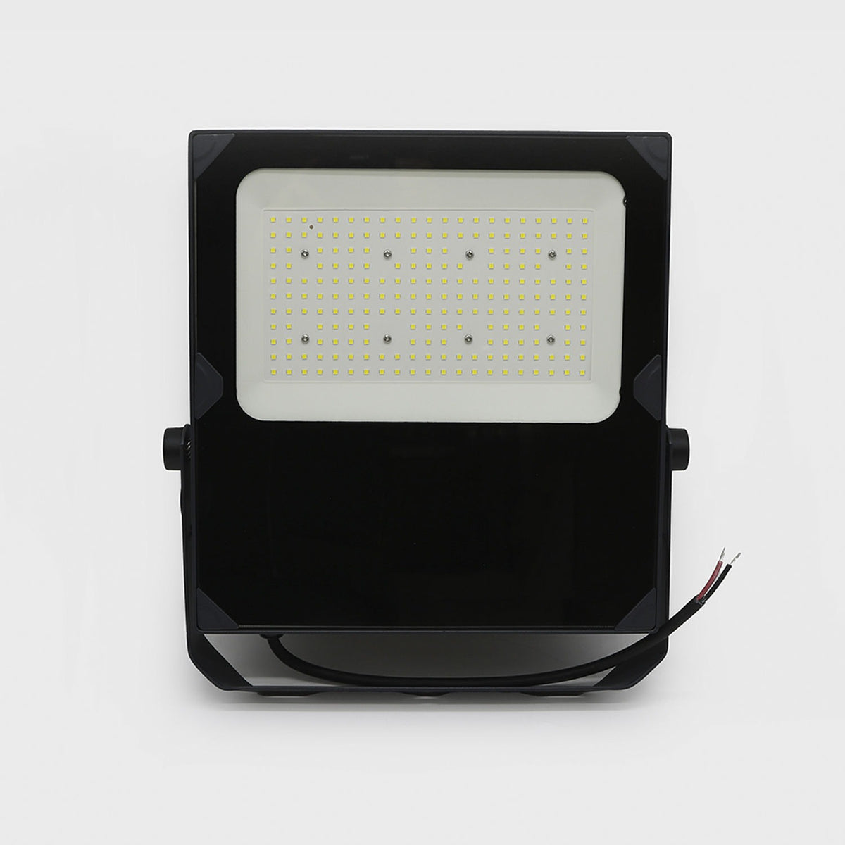 Proyector LED profesional Advance Shark de 100, 150 o 200 W