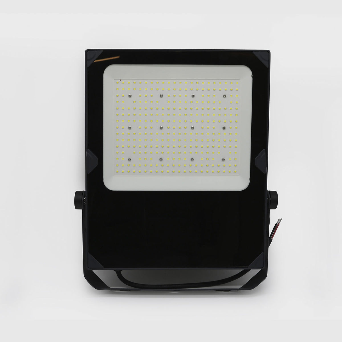 Proyector LED profesional Advance Shark de 100, 150 o 200 W
