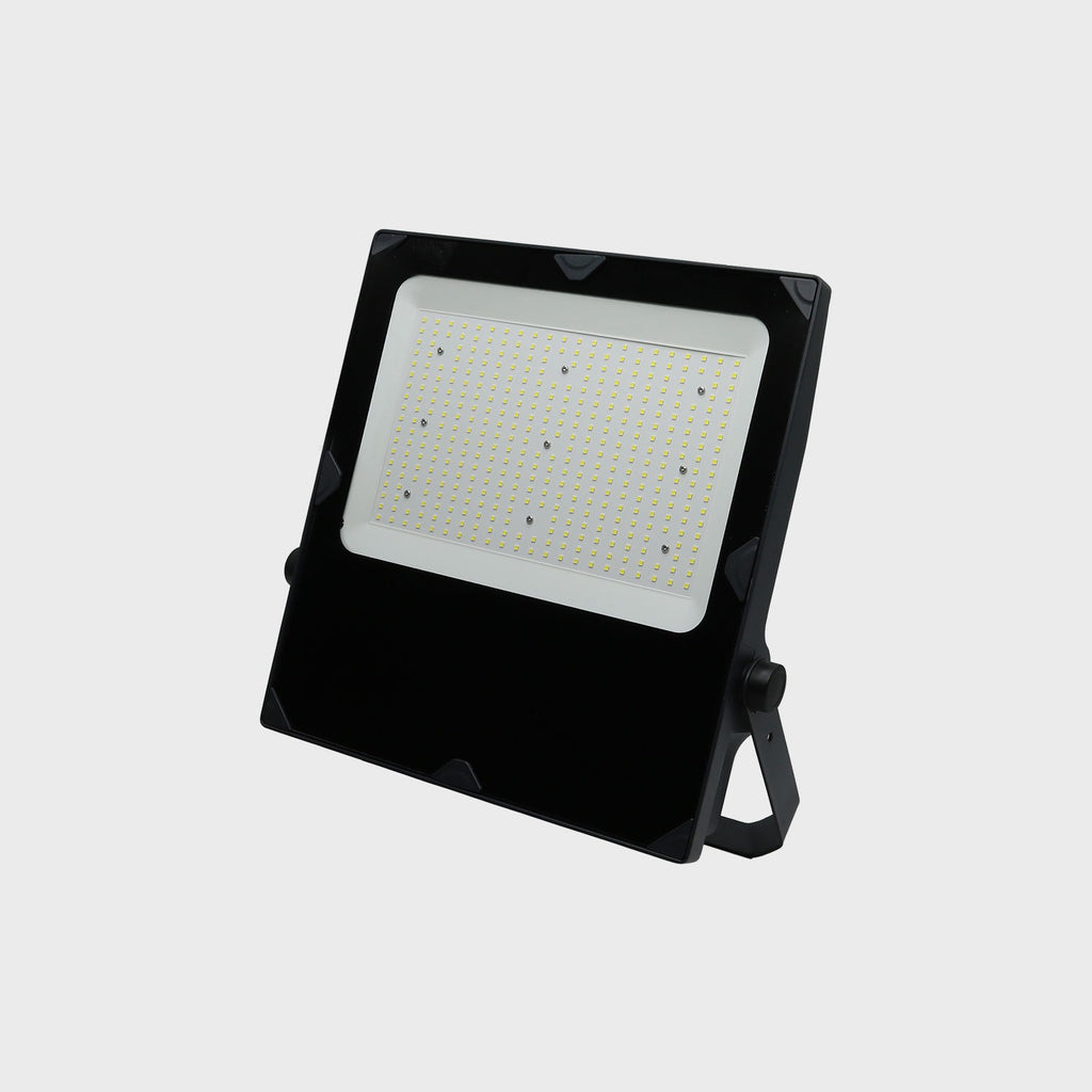 Proyector LED profesional Advance Shark de 100, 150 o 200 W