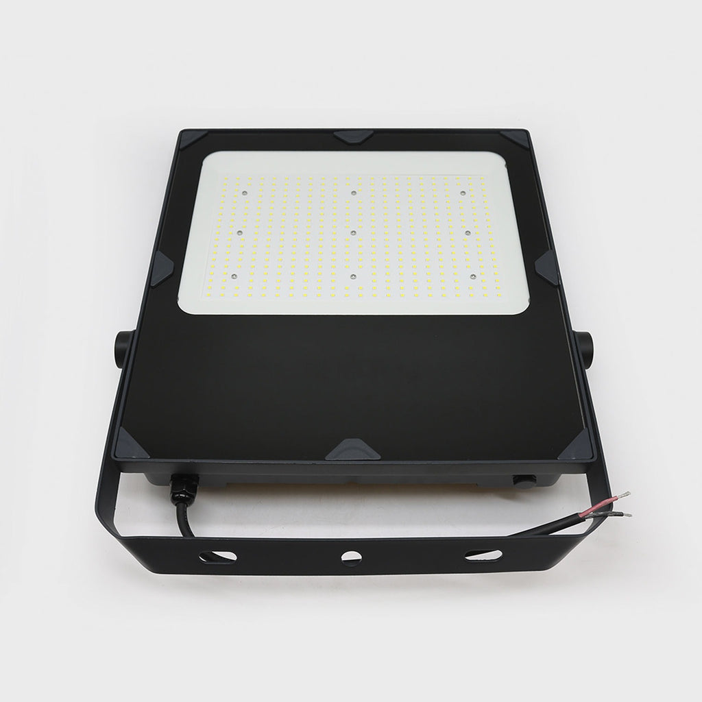Proyector LED profesional Advance Shark de 100, 150 o 200 W