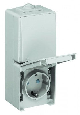 Conmutador con base de enchufe schuko vertical con protección infantil Efapel serie Estanca 48 IP65