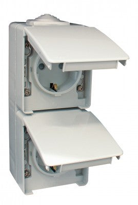 Doble base de enchufe schuko vertical con protección infantil Efapel serie Estanca 48 IP65