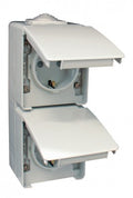 Doble base de enchufe schuko vertical con protección infantil Efapel serie Estanca 48 IP65